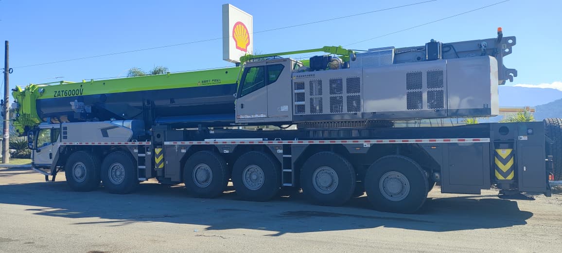 Geize Transportes recebe novo guindaste de 600 toneladas e reforça sua liderança no Rio de Janeiro