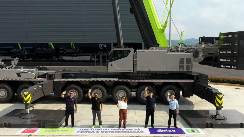 Geize Transportes Visita a Zoomlion na China e Assina Contrato de Guindaste de 700 Toneladas